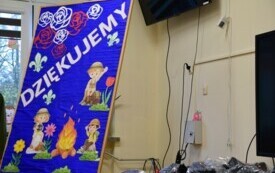 Tablica harcerska z napisem "Dziękujemy"