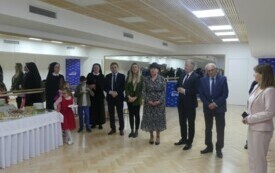 grupa ludzi w sali w Centrum Kultury i Sztuki w Połańcu