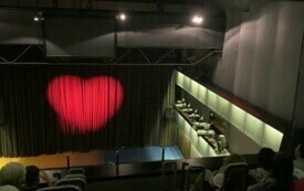 Scena w Teatrze Bagatela