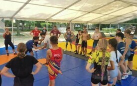 Trening młodych zapaśnik&oacute;w