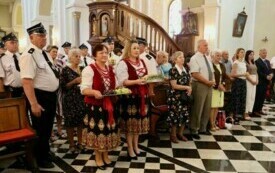 Panie z Koła Gospodyń Wiejskich z darami