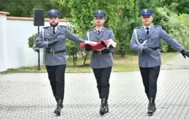 1 (11)