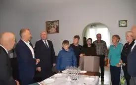Galeria aktualności &bdquo;Sto lat i jeszcze więcej!&rdquo; &ndash; wyjątkowa wizyta u 100-letniego mieszkańca gminy 5