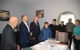 Galeria aktualności &bdquo;Sto lat i jeszcze więcej!&rdquo; &ndash; wyjątkowa wizyta u 100-letniego mieszkańca gminy 6