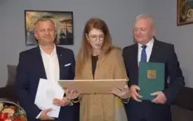 Galeria aktualności &bdquo;Sto lat i jeszcze więcej!&rdquo; &ndash; wyjątkowa wizyta u 100-letniego mieszkańca gminy 16