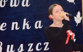 Galeria aktualności &bdquo;Wiwat Maj, Trzeci Maj&rdquo;. Święto Konstytucji 3 Maja w Zespole Plac&oacute;wek Oświatowych w Ruszczy 37