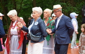 Galeria aktualności Żywa lekcja patriotyzmu połączyła pokolenia w Połańcu 20