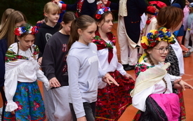 Galeria aktualności Żywa lekcja patriotyzmu połączyła pokolenia w Połańcu 26