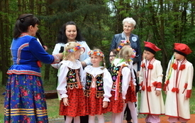 Galeria aktualności Żywa lekcja patriotyzmu połączyła pokolenia w Połańcu 40