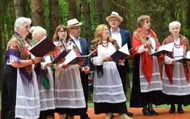 Galeria aktualności Żywa lekcja patriotyzmu połączyła pokolenia w Połańcu 42