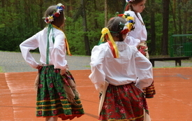 Galeria aktualności Żywa lekcja patriotyzmu połączyła pokolenia w Połańcu 56