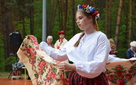 Galeria aktualności Żywa lekcja patriotyzmu połączyła pokolenia w Połańcu 57
