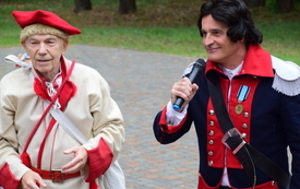 Galeria aktualności Żywa lekcja patriotyzmu połączyła pokolenia w Połańcu 125