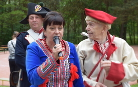 Galeria aktualności Żywa lekcja patriotyzmu połączyła pokolenia w Połańcu 137