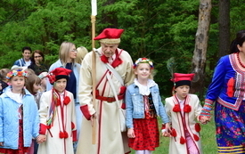 Galeria aktualności Żywa lekcja patriotyzmu połączyła pokolenia w Połańcu 151
