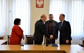 Podpisano umowę na odbi&oacute;r i wyw&oacute;z odpad&oacute;w z terenu Miasta i Gminy Połaniec