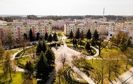 Pomnik Tadeusza Kościuszki z g&oacute;ry wiosną