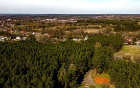 Kopiec Kościuszki z lotu ptaka wiosną
