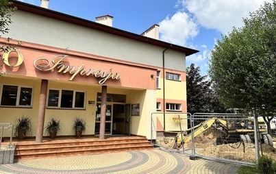 Zdjęcie do Trwa przebudowa budynku Centrum Kultury i Sztuki w Połańcu