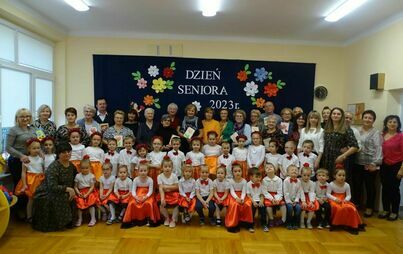 Zdjęcie do Dwa dni przedszkolaki świętowały wspaniały Dzień Seniora