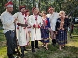 Zdjęcie do Wśr&oacute;d skarb&oacute;w z krwi i żelaza - &bdquo;Kuźnice Koneckie 2022&rdquo;