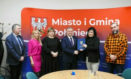Zdjęcie do Gmina Połaniec podpisała umowę na zadanie - Obsługa placu targowego przy ul. Stefana Czarnieckiego i ul. Krakowskiej w Połańcu