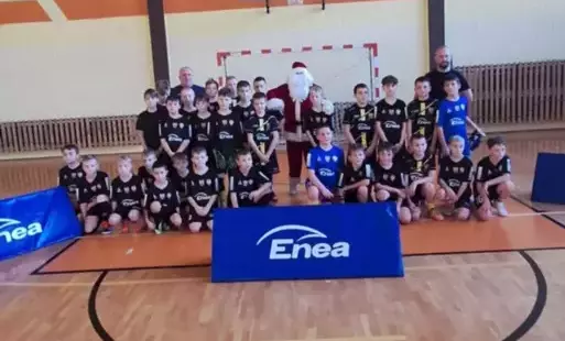 Zdjęcie do Relacja z Mikołajek w Ośrodku Sportu i Rekreacji w Połańcu 
