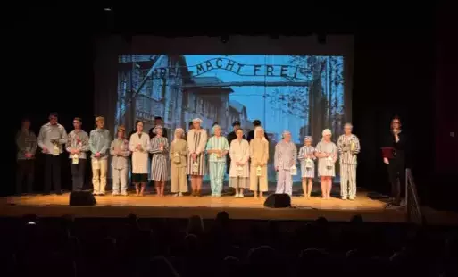Zdjęcie do Inscenizacja historyczna upamiętniająca 80. rocznicę wyzwolenia obozu koncentracyjnego Auschwitz-Birkenau "Buty do Piekła"