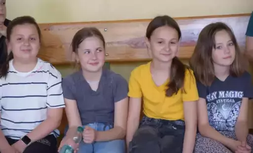 Zdjęcie do Lekcja historii i zdrowia &ndash; marsz uczni&oacute;w dla uczczenia rocznicy Ogłoszenia "Uniwersału połanieckiego"
