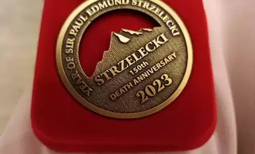 Zdjęcie do Uhonorowanie Pani Małgorzaty Dalmata-Konwickiej Medalem Edmunda Strzeleckiego