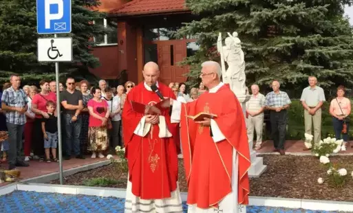 Zdjęcie do Poświęcenie pojazd&oacute;w&ndash; wsp&oacute;lna modlitwa o bezpieczeństwo na drogach