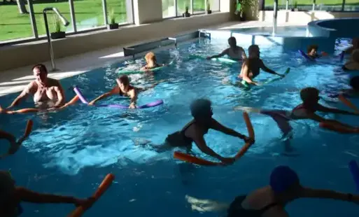 Zdjęcie do Kolejne grupy senior&oacute;w na fali energii &ndash; Aqua Aerobik w pełnym rozkwicie   