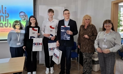Zdjęcie do Wielki sukces uczni&oacute;w w &bdquo;Olimpiadzie Solidarności&rdquo;! Złoto dla Marceliny Pedyńskiej i świetny wynik Szymona Kiełba