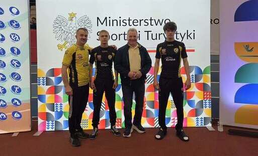 Zdjęcie do Młodzi zapaśnicy z Połańca na Og&oacute;lnopolskiej Olimpiadzie Młodzieży w Spale 