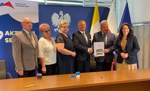 Zdjęcie do Gmina Połaniec stawia na senior&oacute;w! Podpisano porozumienie w ramach programu &bdquo;Aktywni Seniorzy &ndash; ASY&rdquo;