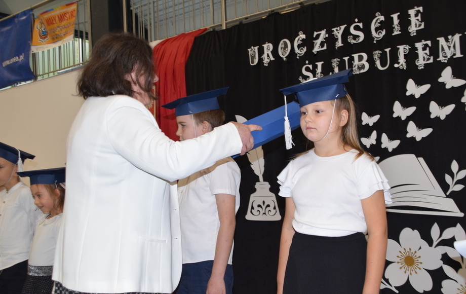 Pasowanie na ucznia w Szkole Podstawowej w Zrębinie