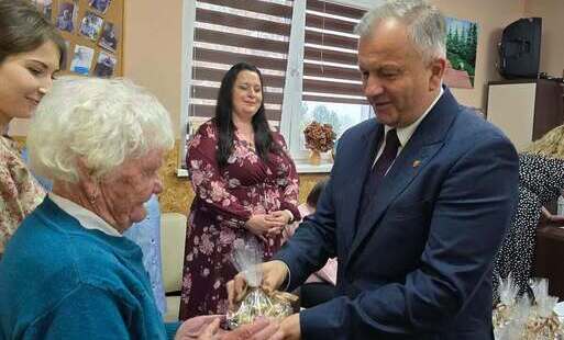 Zdjęcie do Urodziny pełne uśmiechu w Środowiskowym Domu Samopomocy w Połańcu