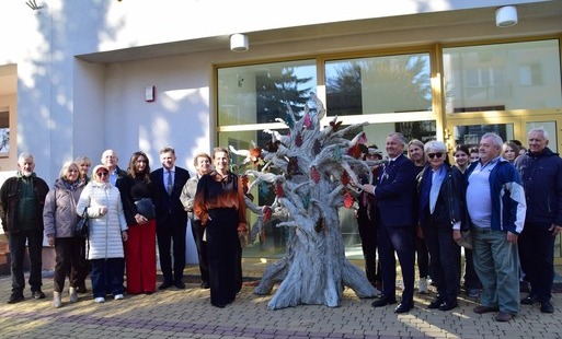 Zdjęcie do Zdrowie i profilaktyka na pierwszym planie, a do tego kosmos, dinozaury i taneczna petarda! Połaniec zaskoczył na Forum Seniora z Eneą