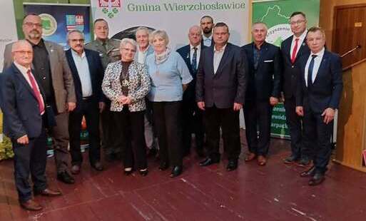 Zdjęcie do Udział naszej gminy w og&oacute;lnopolskiej konferencji &bdquo;Bezpieczna Wieś &ndash; Odporne Sołectwo&rdquo;