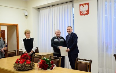 Zdjęcie do Pożegnanie odchodzącego na emeryturę wieloletniego pracownika Urzędu Miasta i Gminy Połaniec