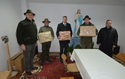 Zdjęcie do Świąteczna paczka od &bdquo;Dzika&rdquo; z Połańca