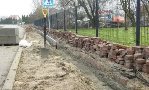 Zdjęcie do Gmina Połaniec kontynuuje zaawansowane prace przy remoncie drogi gminnej nr 366153T w miejscowości Maśnik