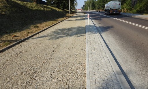 Zdjęcie do Trwa budowa nowoczesnej infrastruktury pieszo-rowerowej w Połańcu 