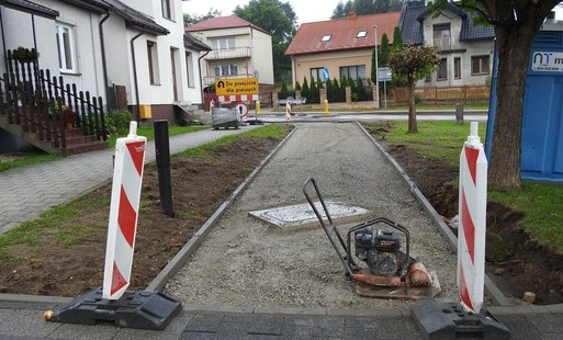 Zdjęcie do Inwestycja pieszo-rowerowa w Połańcu - postępy prac