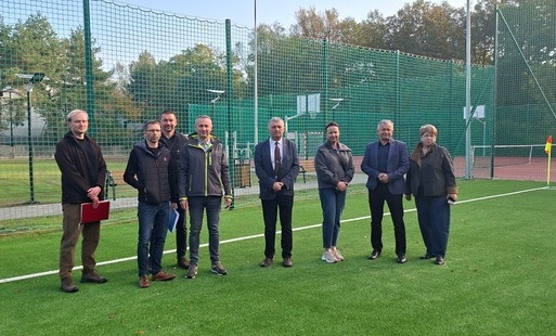 Zdjęcie do Nowoczesny kompleks sportowy w Zrębinie oficjalnie odebrany! Kolejna inwestycja dla mieszkańc&oacute;w Gminy Połaniec