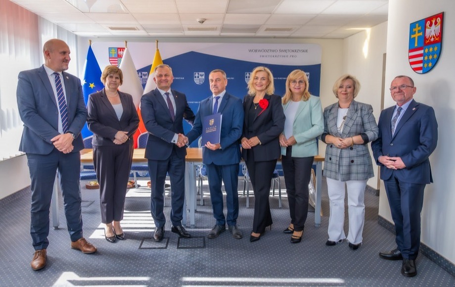 Renowacja zespołu parkowo-dworskiego w Ruszczy